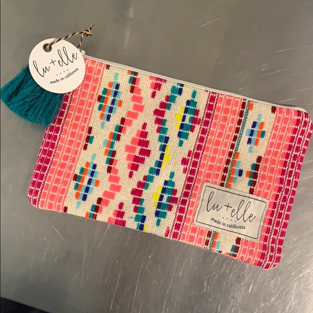 Fabric clutch